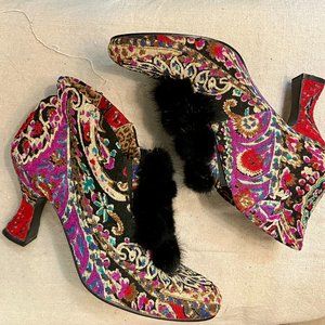 Jaquard Bootie Multicolor Red/Black 8US